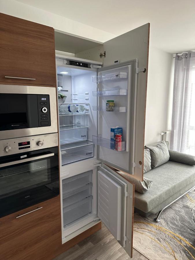 Agreable 2 Pieces Avec Balcon Et Parking Transports By Immo Kit Bnb Sarcelles Exterior foto