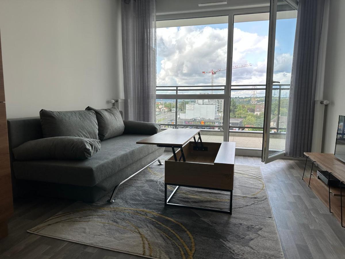 Agreable 2 Pieces Avec Balcon Et Parking Transports By Immo Kit Bnb Sarcelles Exterior foto