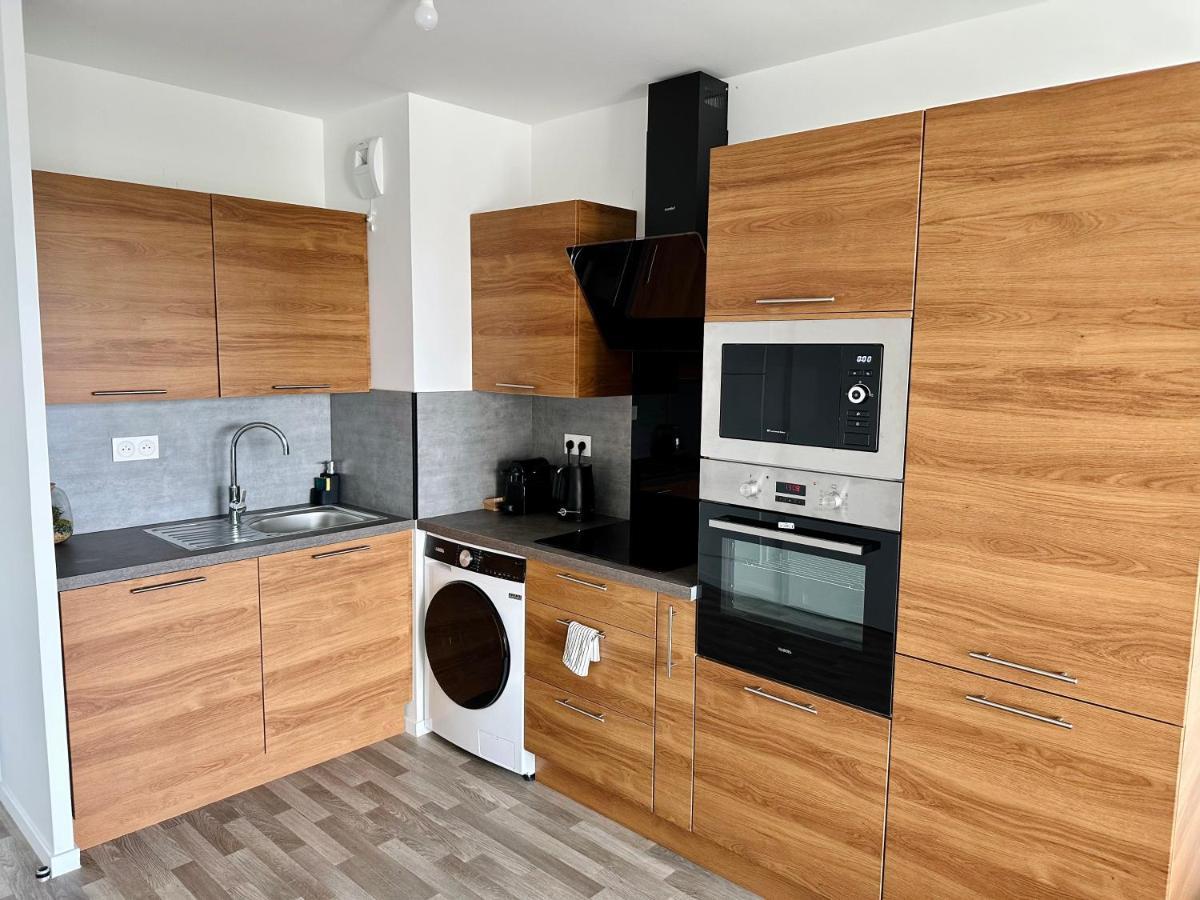 Agreable 2 Pieces Avec Balcon Et Parking Transports By Immo Kit Bnb Sarcelles Exterior foto