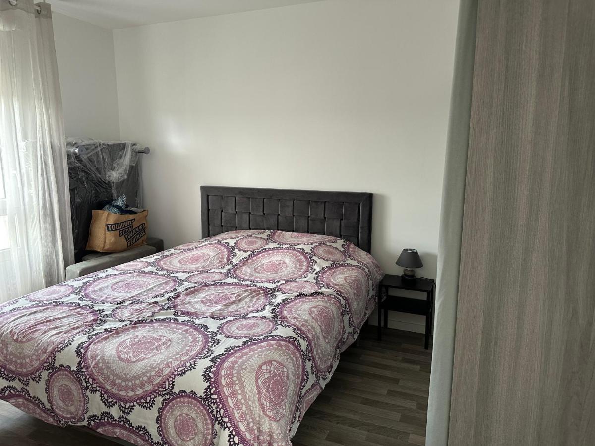 Agreable 2 Pieces Avec Balcon Et Parking Transports By Immo Kit Bnb Sarcelles Exterior foto